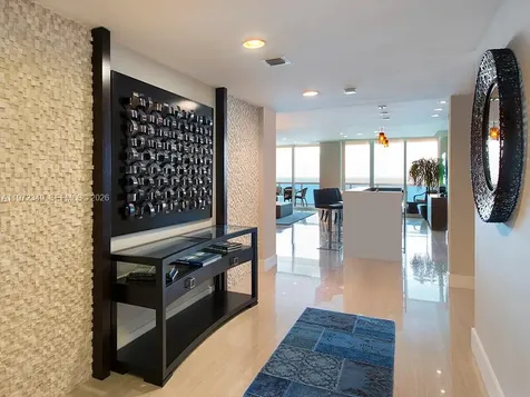2711 S Ocean Drive Hollywood FL 33019