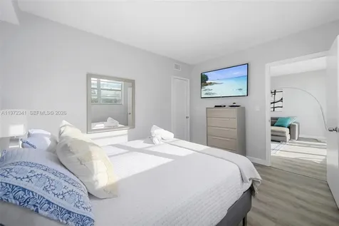 19370 Collins Avenue Sunny Isles Beach FL 33160