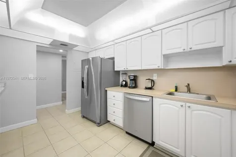 19370 Collins Avenue Sunny Isles Beach FL 33160