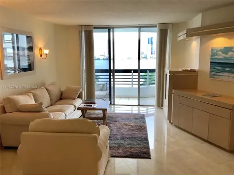 3600 Mystic Pointe Drive Aventura FL 33180