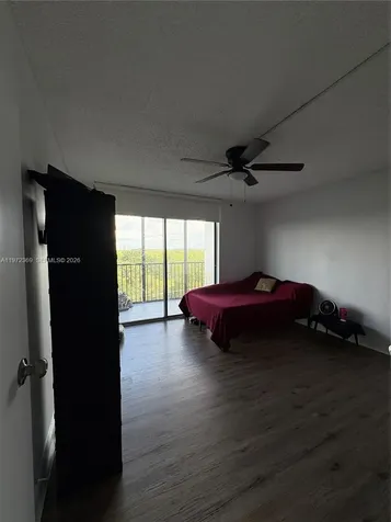 2500 NE 135 North Miami FL 33181