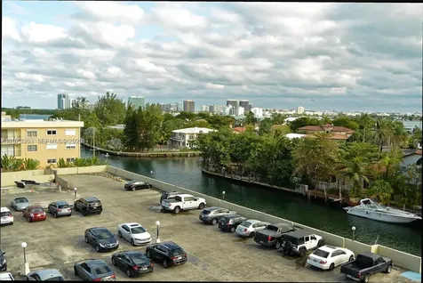 2500 NE 135 North Miami FL 33181
