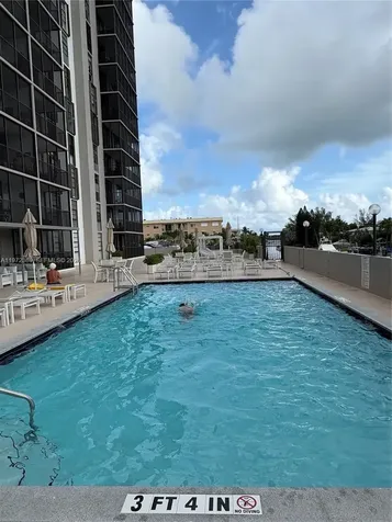 2500 NE 135 North Miami FL 33181