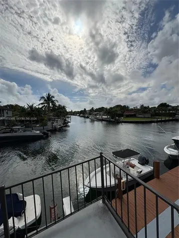 2500 NE 135 North Miami FL 33181