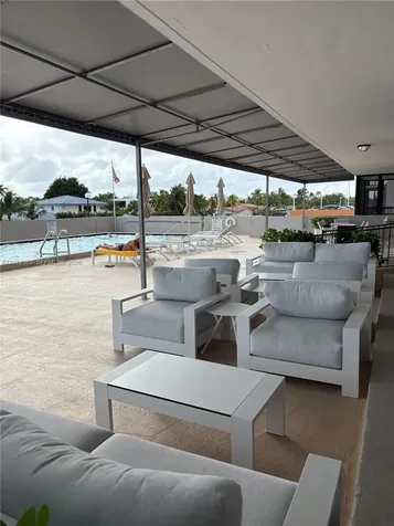 2500 NE 135 North Miami FL 33181