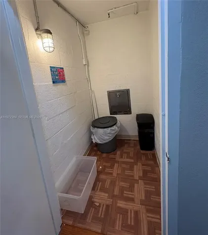 2500 NE 135 North Miami FL 33181