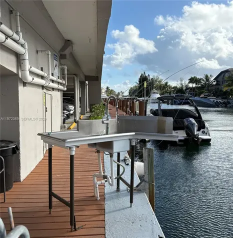 2500 NE 135 North Miami FL 33181
