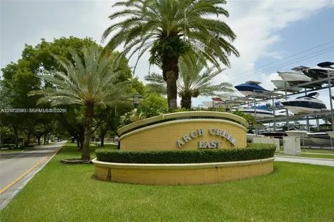 2500 NE 135 North Miami FL 33181