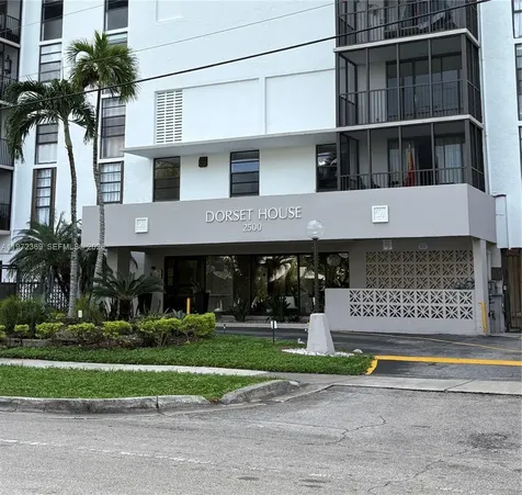 2500 NE 135 North Miami FL 33181