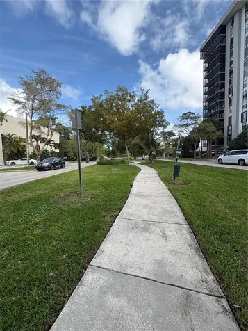 2500 NE 135 North Miami FL 33181