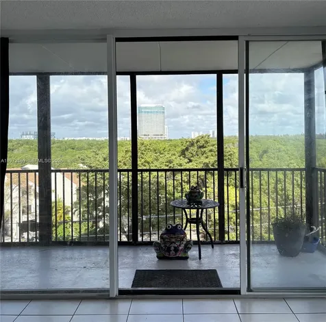 2500 NE 135 North Miami FL 33181