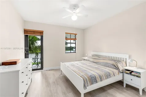 3700 NW 84th Way Cooper City FL 33024