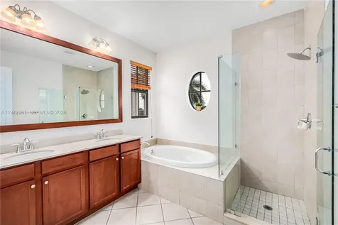 3700 NW 84th Way Cooper City FL 33024