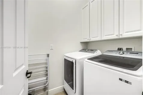 3700 NW 84th Way Cooper City FL 33024
