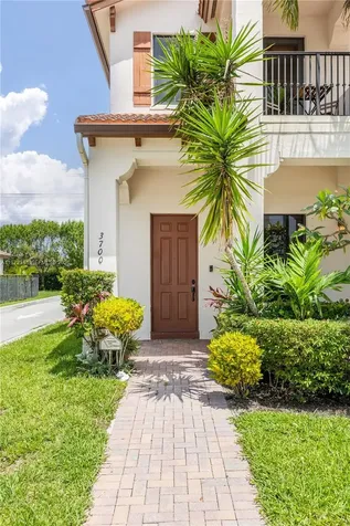 3700 NW 84th Way Cooper City FL 33024