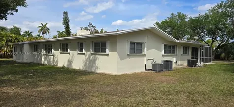 6500 SW 82nd Avenue Miami FL 33143