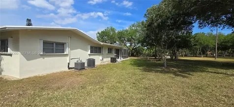 6500 SW 82nd Avenue Miami FL 33143