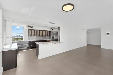 5660 Collins Avenue Miami Beach FL 33140