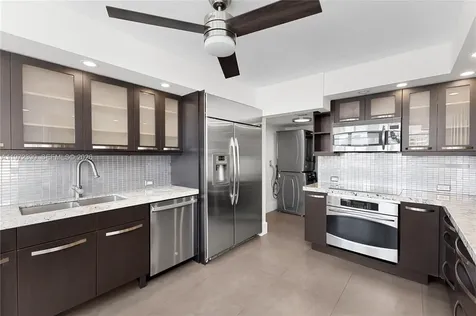 5660 Collins Avenue Miami Beach FL 33140