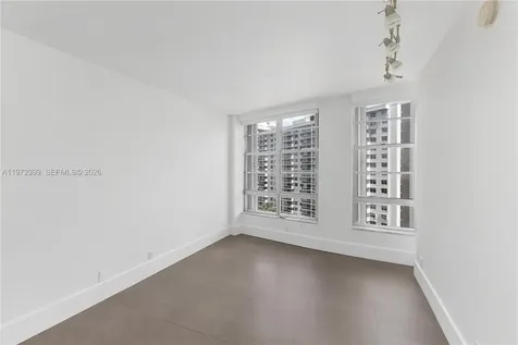 5660 Collins Avenue Miami Beach FL 33140