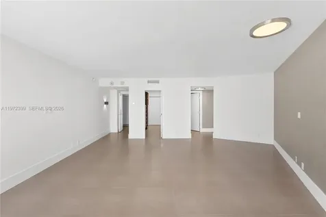 5660 Collins Avenue Miami Beach FL 33140