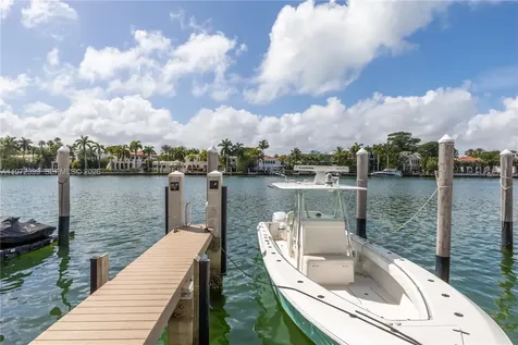 5660 Collins Avenue Miami Beach FL 33140