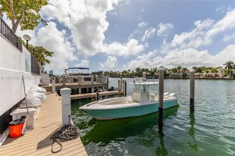 5660 Collins Avenue Miami Beach FL 33140