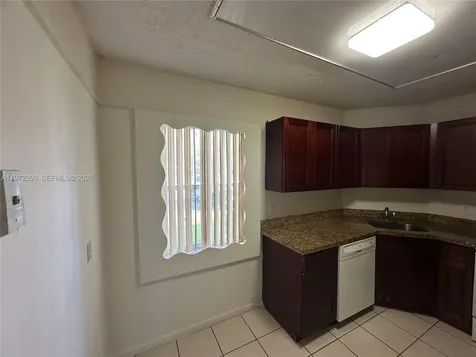 3831 NW 84th Avenue Sunrise FL 33351