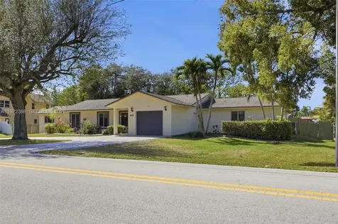 431 S Old Hiatus Road Plantation FL 33325