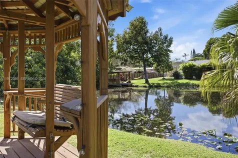 431 S Old Hiatus Road Plantation FL 33325