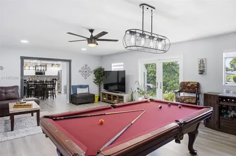 431 S Old Hiatus Road Plantation FL 33325