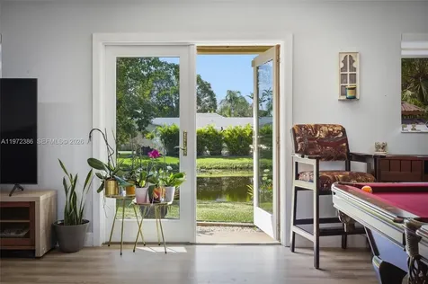 431 S Old Hiatus Road Plantation FL 33325
