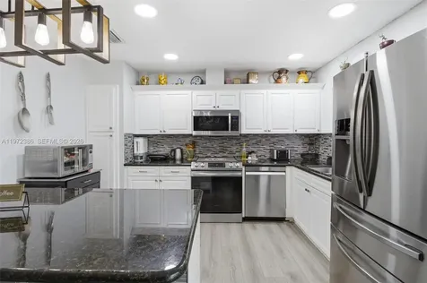 431 S Old Hiatus Road Plantation FL 33325