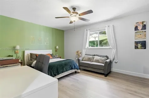 431 S Old Hiatus Road Plantation FL 33325