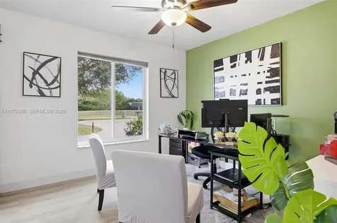 431 S Old Hiatus Road Plantation FL 33325