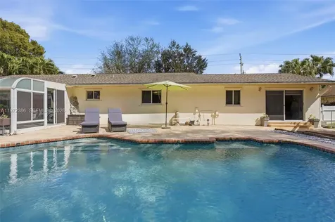 431 S Old Hiatus Road Plantation FL 33325