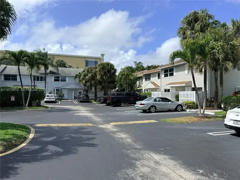 2533 NE 15th Street Pompano Beach FL 33062