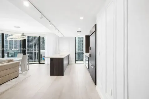 45 SW 9th Street Miami FL 33130