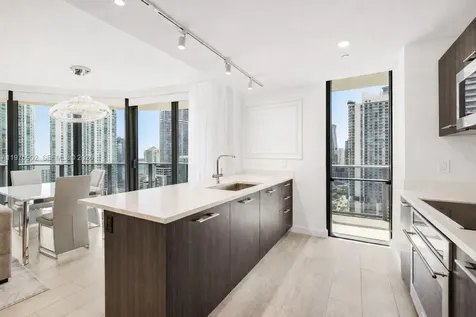 45 SW 9th Street Miami FL 33130