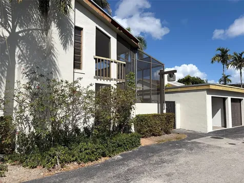 6681 SW 71st Lane South Miami FL 33143