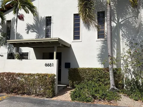 6681 SW 71st Lane South Miami FL 33143