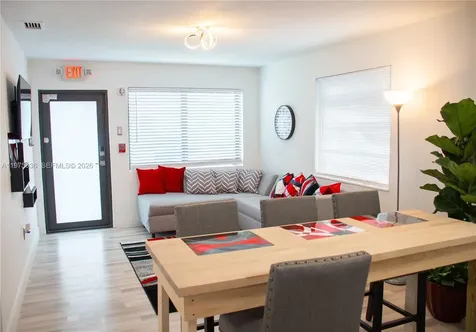 43 NW 41st Street Miami FL 33127