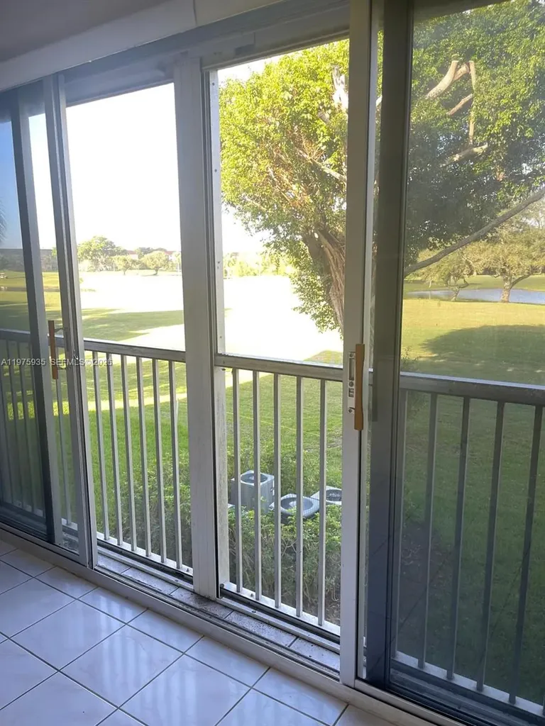 1110 SW 125th Avenue Pembroke Pines FL 33027