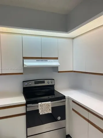1110 SW 125th Avenue Pembroke Pines FL 33027