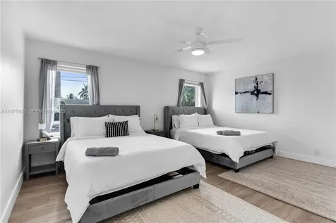 617 NW 30th Court Wilton Manors FL 33311