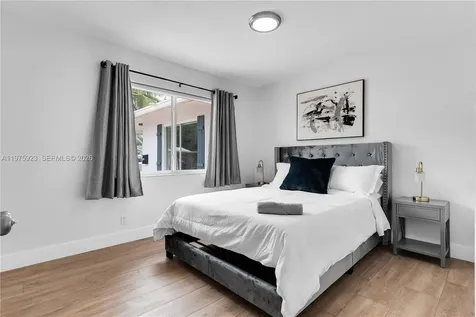 617 NW 30th Court Wilton Manors FL 33311