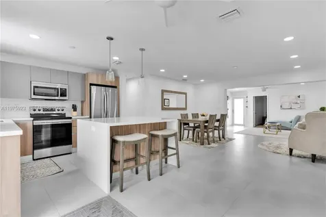 617 NW 30th Court Wilton Manors FL 33311