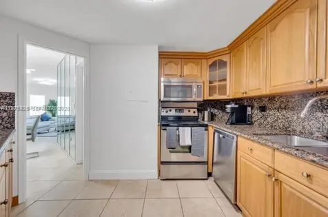999 Brickell Bay Drive Miami FL 33131