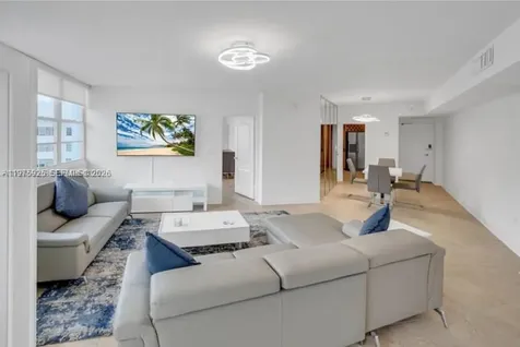 999 Brickell Bay Drive Miami FL 33131