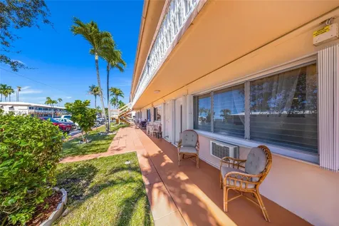 1015 SW 11th Avenue Hallandale Beach FL 33009